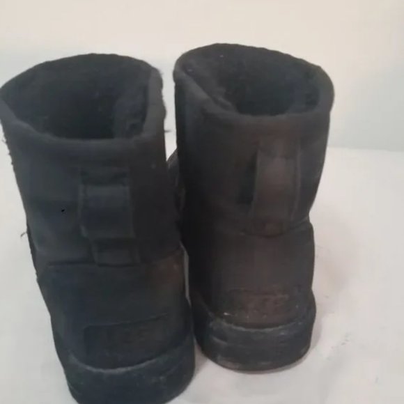 UGG Classic II Mini boots black sz 5 - Picture 5 of 5